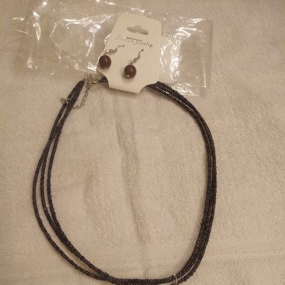 Jewelry - Picture 1 of 2